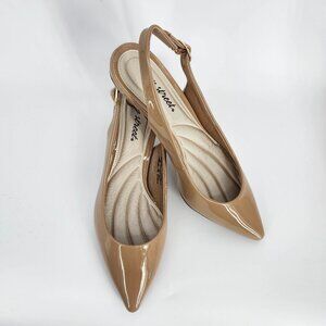 Easy Street Womens Faye Slingback Pumps Shoes Nude Patent Size 10M NWB